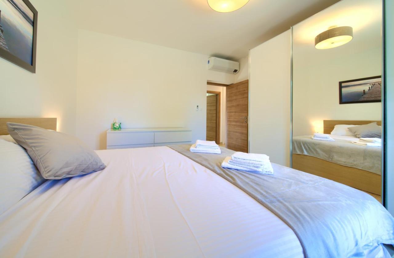Tramonto Apartment Кърк Екстериор снимка