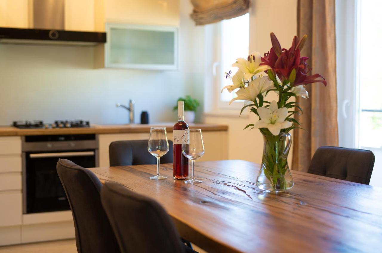 Tramonto Apartment Кърк Екстериор снимка